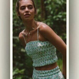 NWT O'Neill Smocked Top m